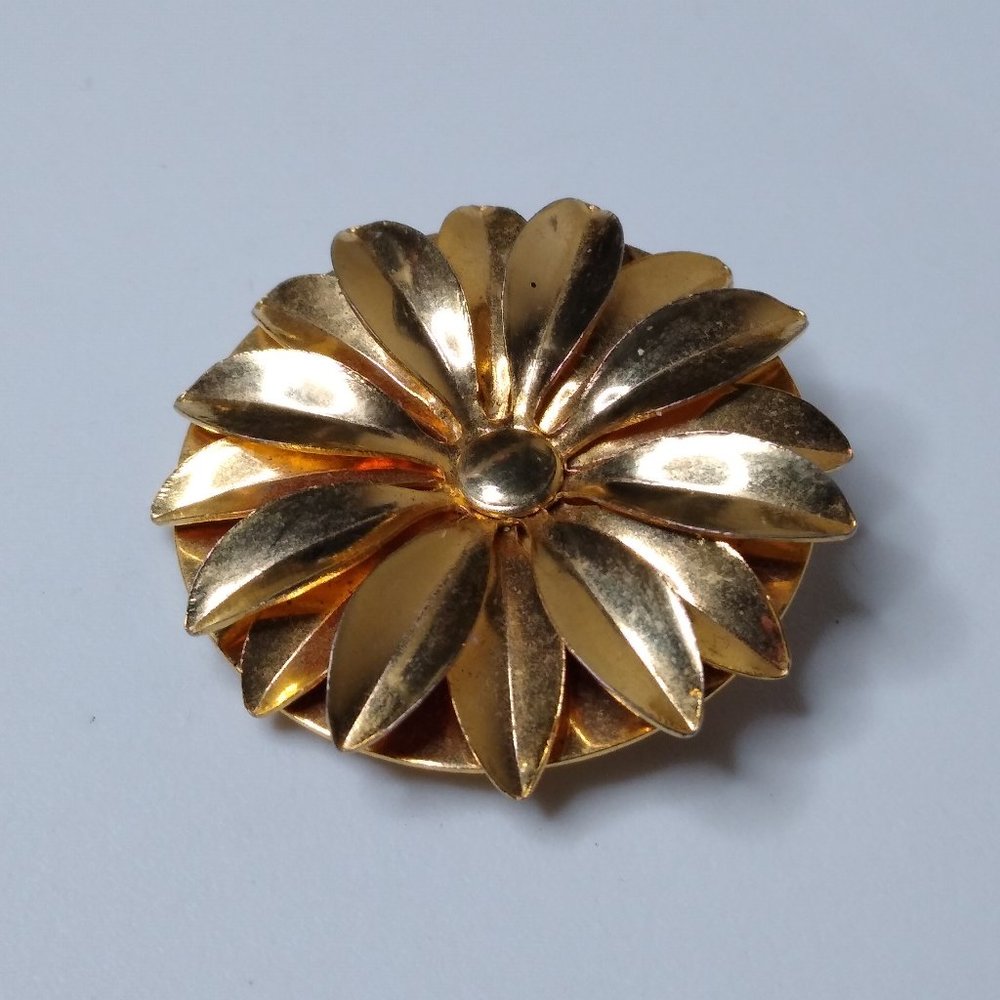 Vintage Metal Flower Scarf Clip